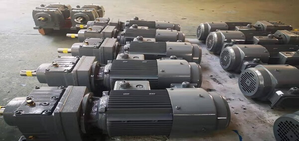 斜齒輪減速電機(jī) 斜齒輪減速電機(jī)