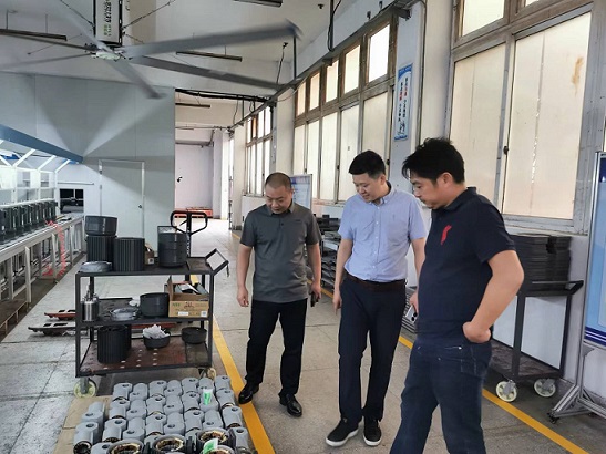 士元電機歡迎烘干設備熊總來廠區考察!.jpg